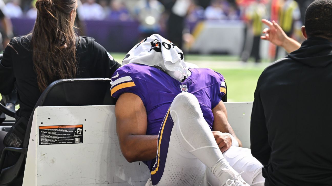 Featured image for Vikings' Rondale Moore suffers significant knee injury in preseason