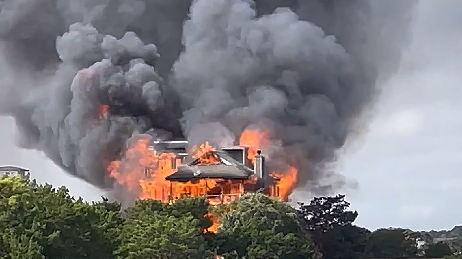 Fire Destroys South Carolina Judge's Home Amid Investigation