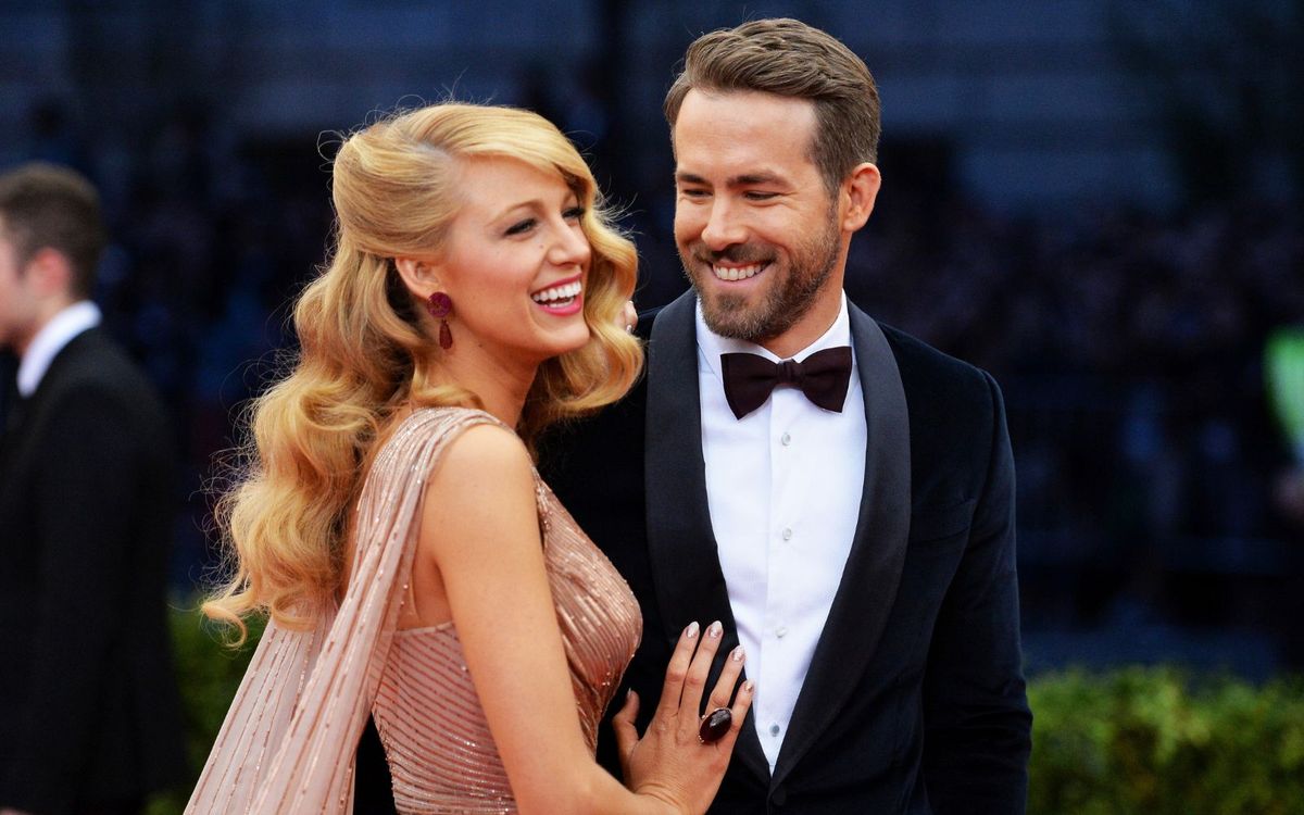 "Blake Lively and Ryan Reynolds' House Color is a Real Estate and Landscaping Success"