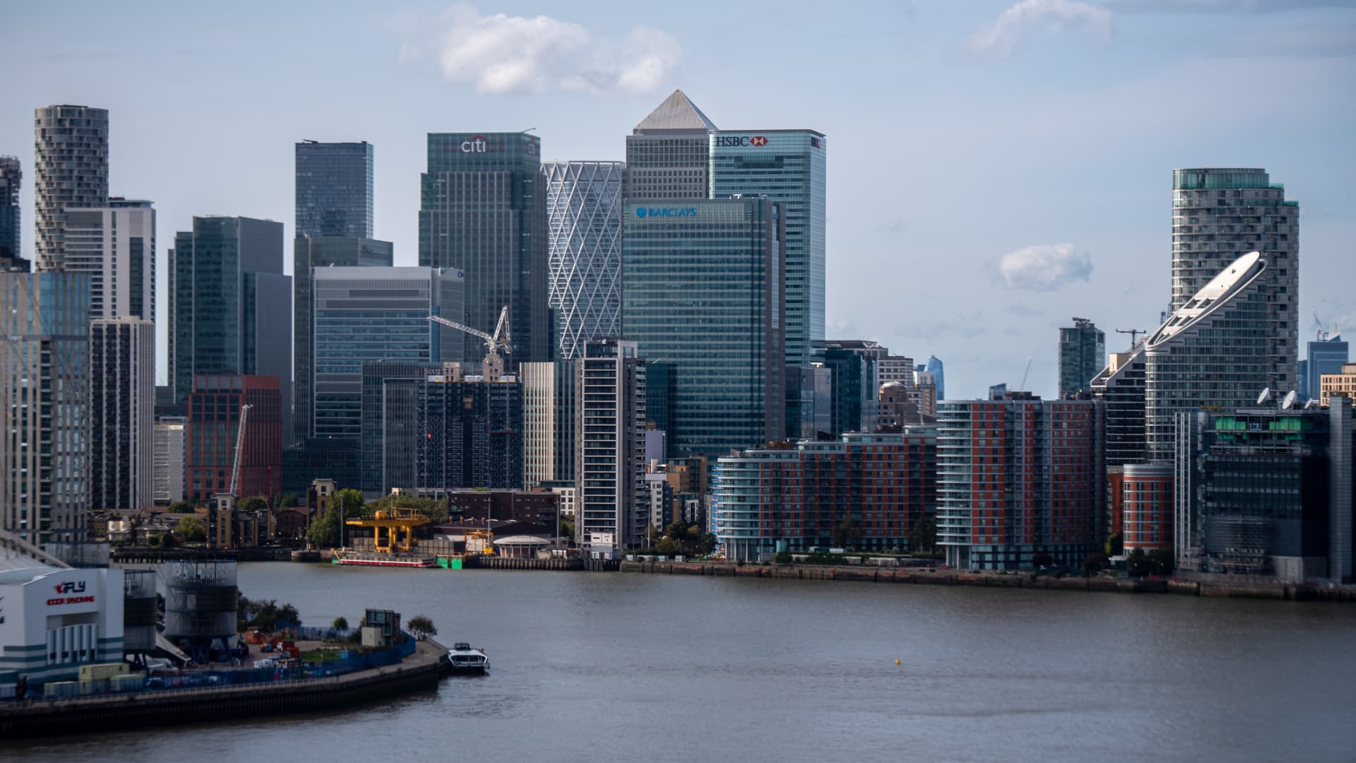 UK Economy Surpasses Germany's as Recovery Accelerates