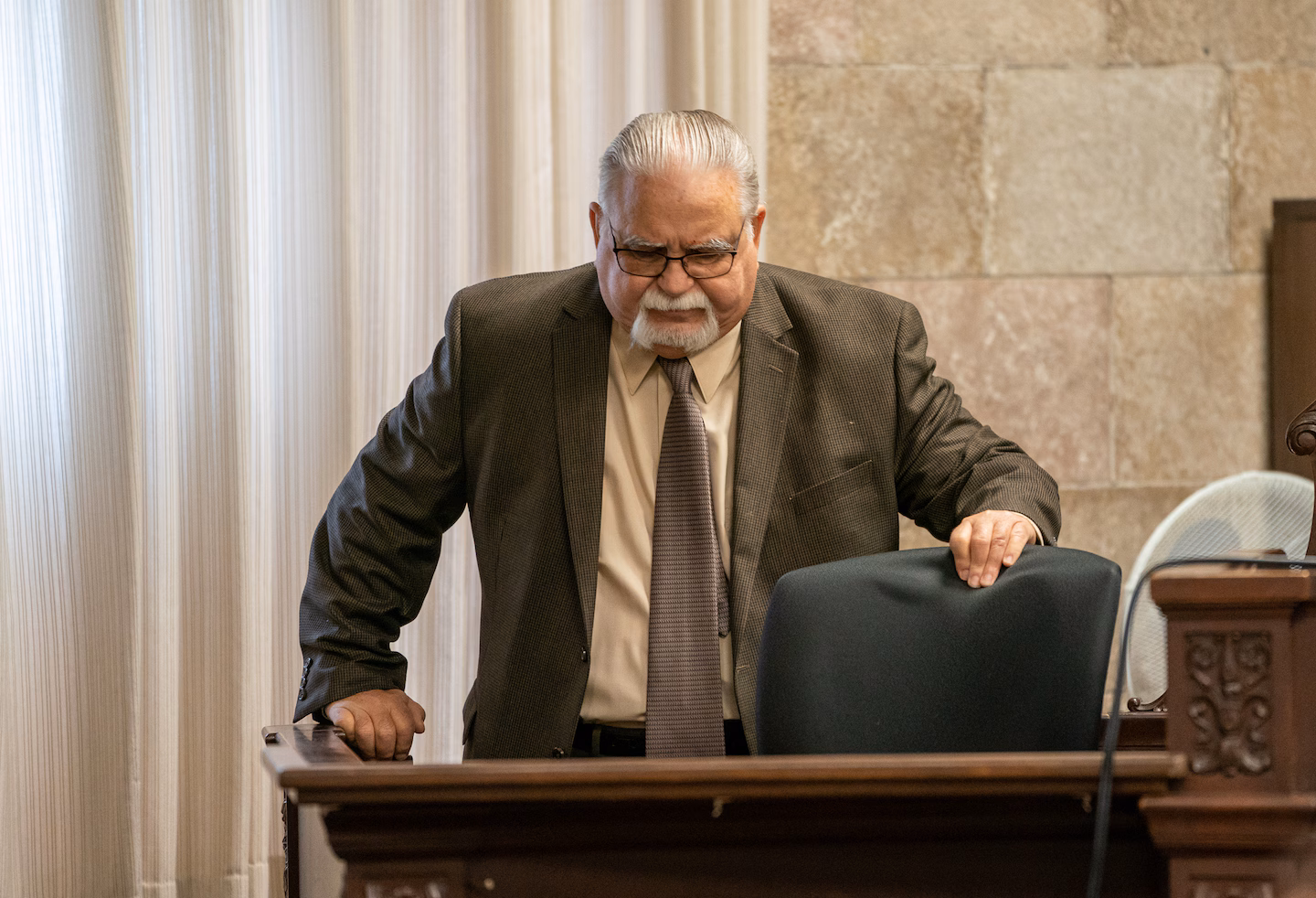 Ex-Kansas Detective Dies by Suicide on Trial's First Day