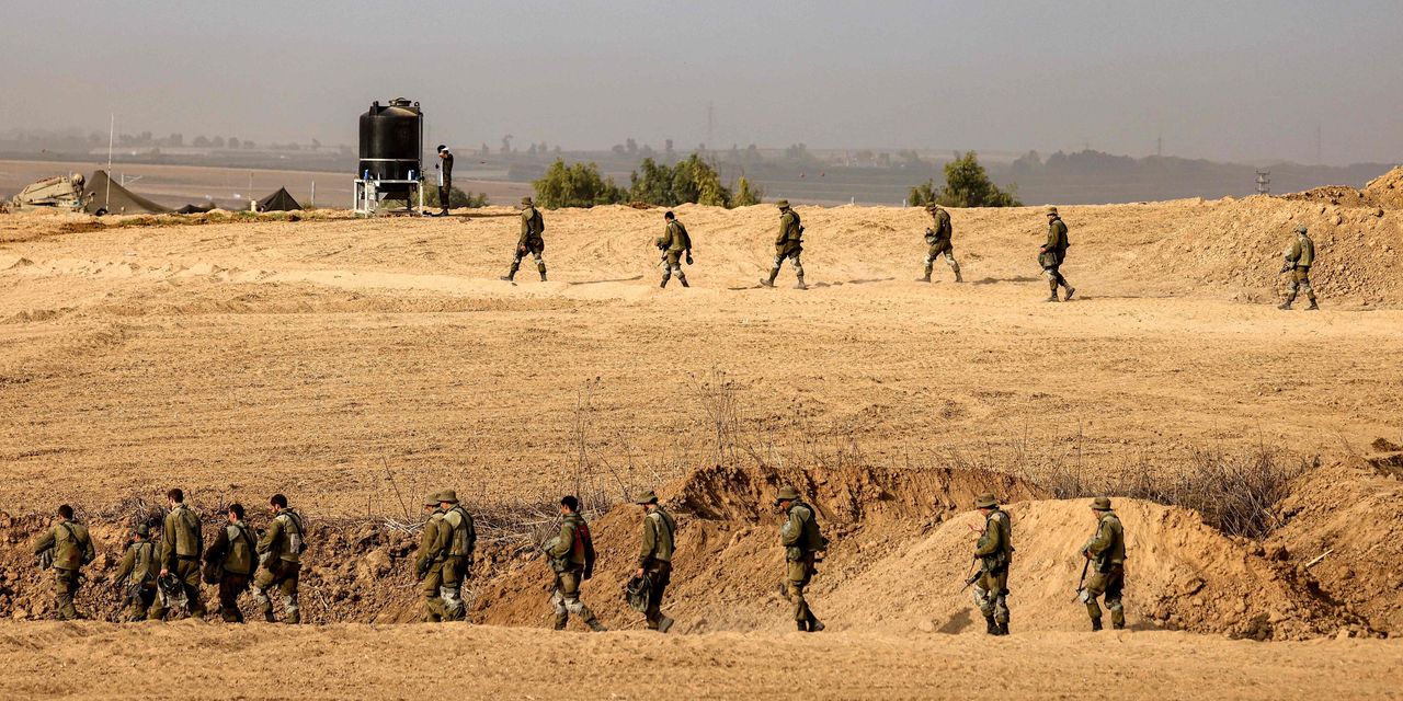 Israel and US Collaborate in Airstrikes on Iran-Backed Militias; Pentagon Aims to Avoid Conflict