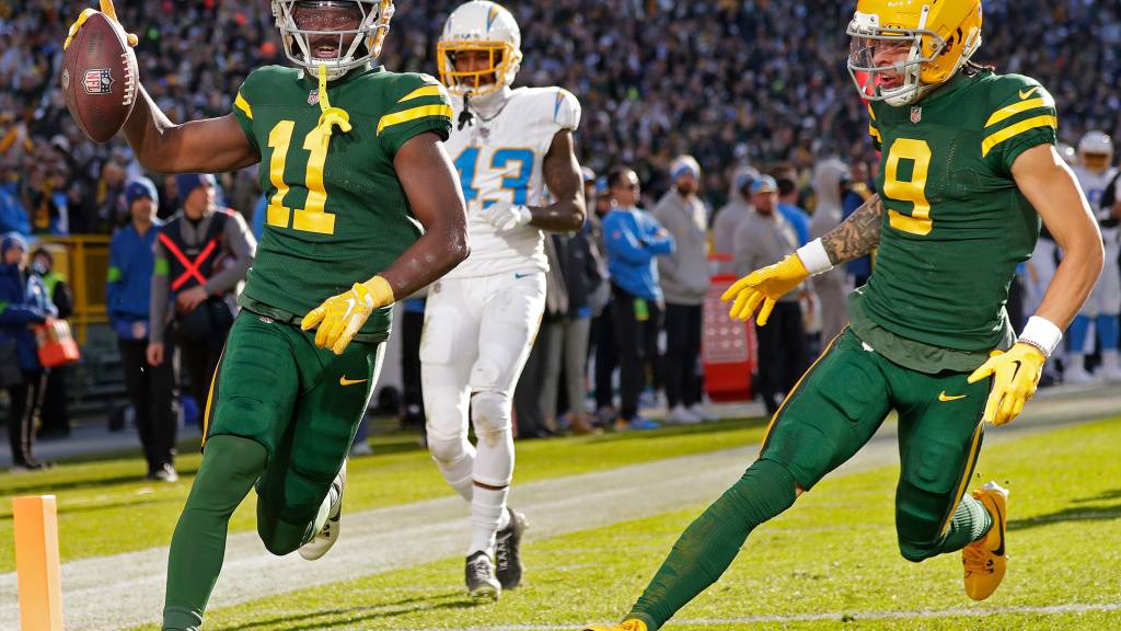 Featured image for "Explosive Rookies and a Crazy Ending: Packers vs. Chargers Game Highlights"