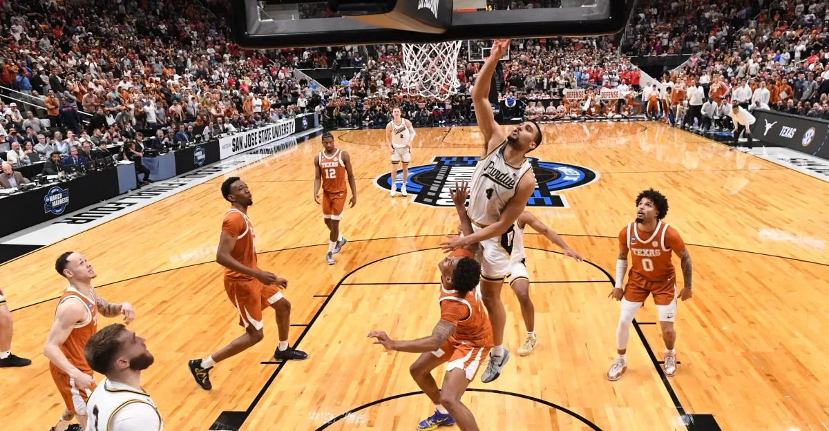 Kaufman-Renn's Last-Second Tip Lifts Purdue Past Texas 79-77
