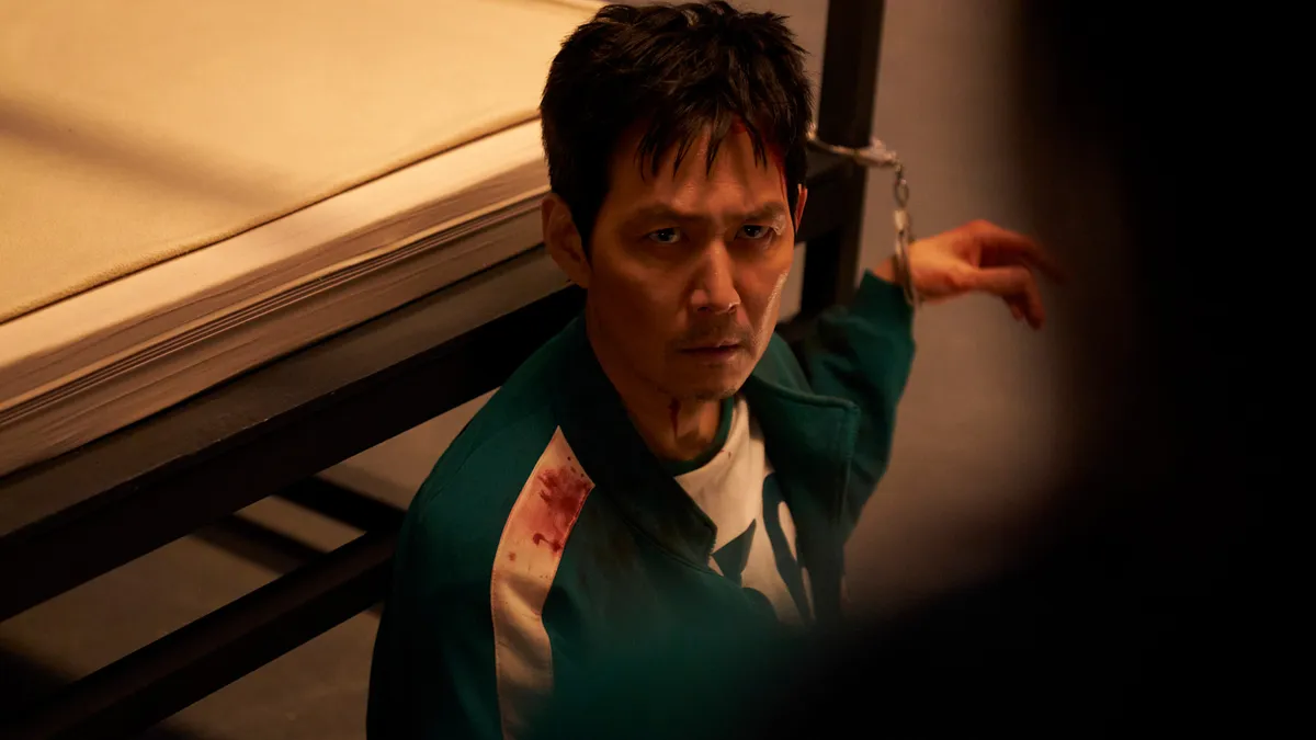 Featured image for Squid Game Finale Hints at a David Fincher-Style Direction