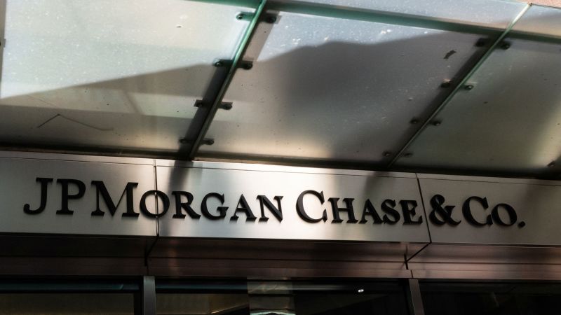 Featured image for JPMorgan slashes 1000 jobs at First Republic Bank.