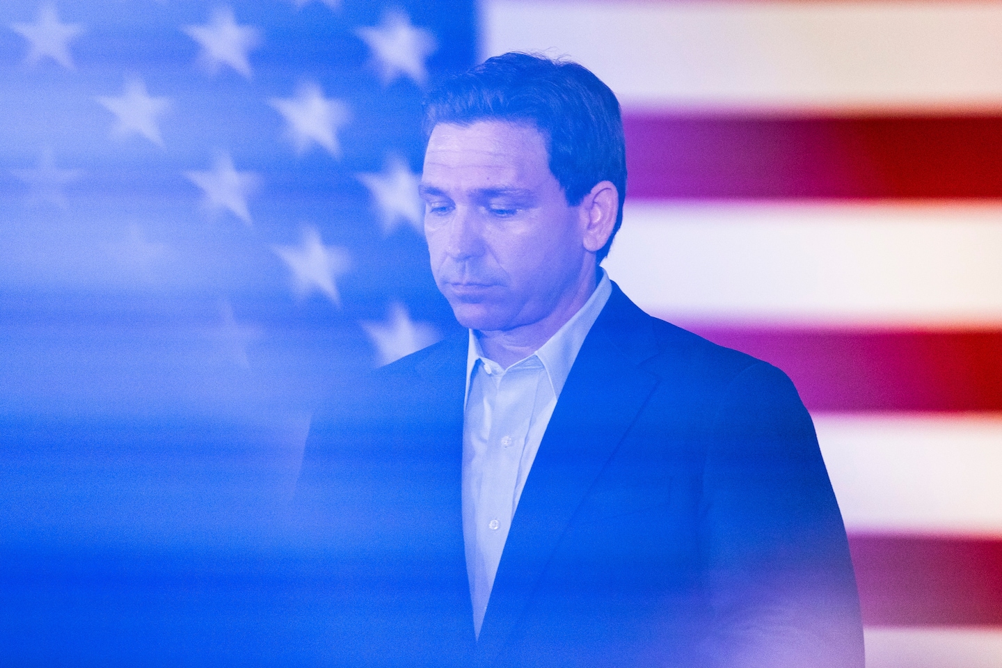 "DeSantis Withdraws from 2024 Race, Backs Trump"