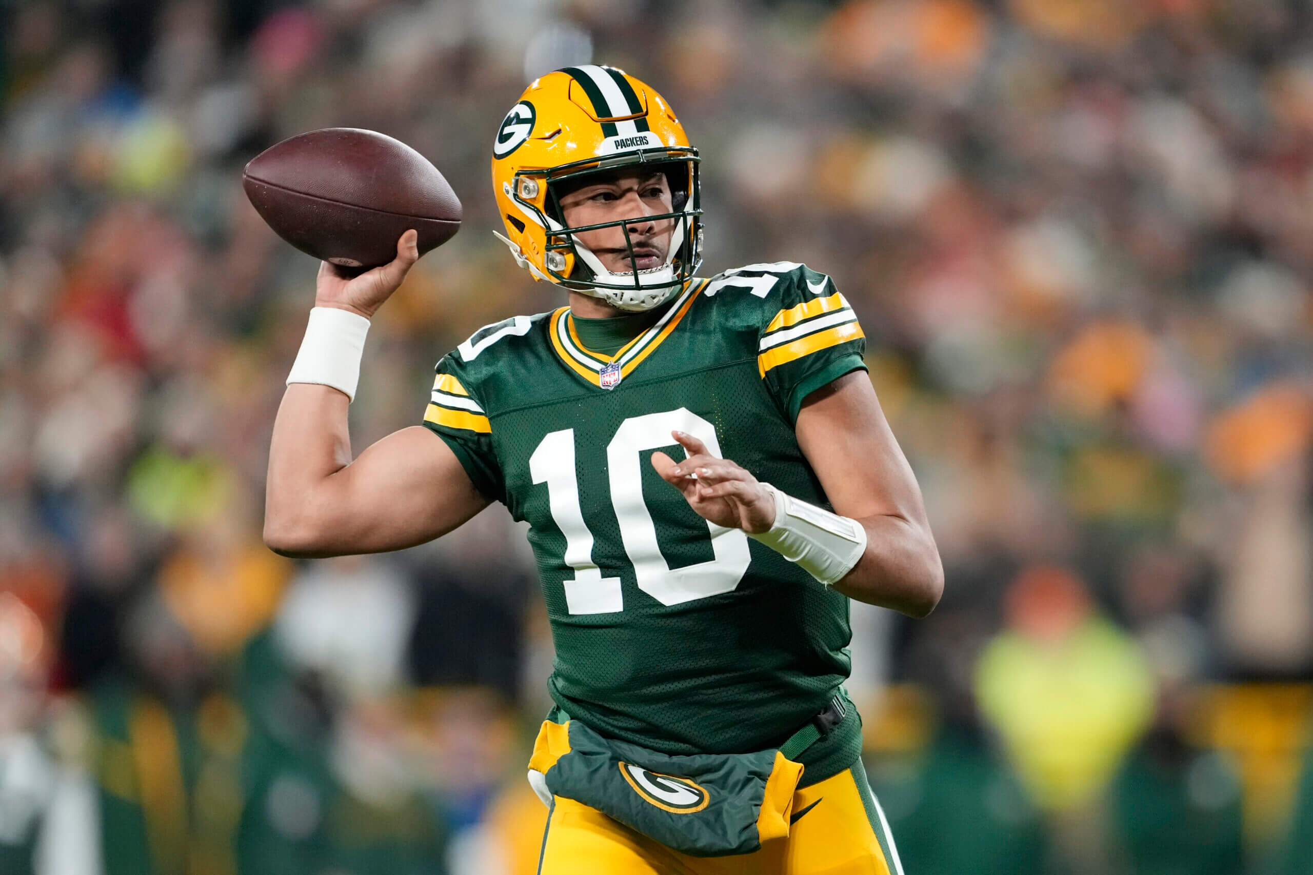 "Jordan Love's Stellar Performance Boosts Packers' Playoff Hopes in Victory over Chiefs"