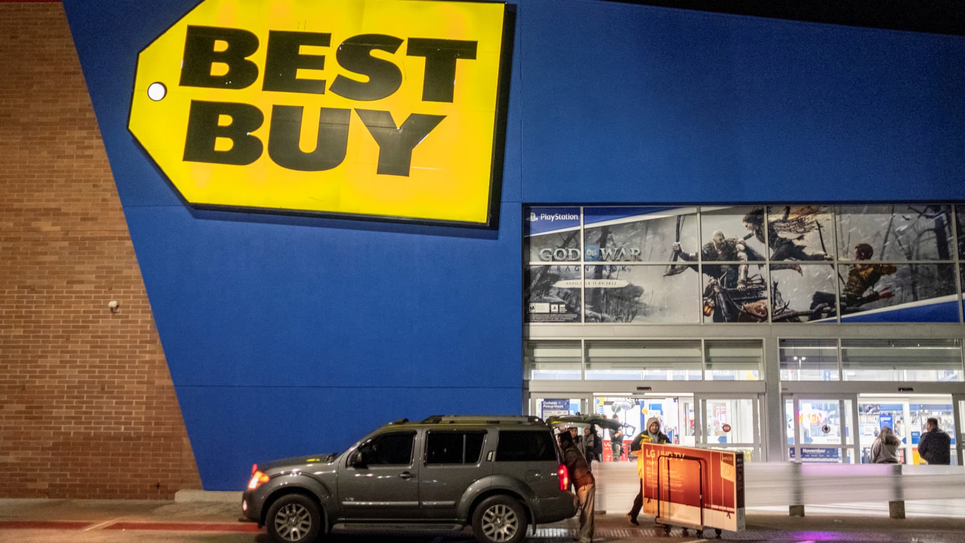 Best Buy Exceeds Expectations with Strong Quarterly Results and Optimistic Outlook