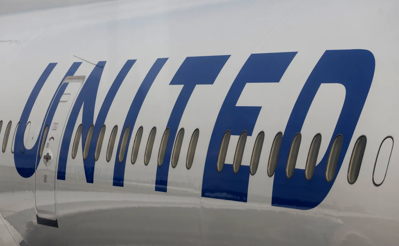 Featured image for United Airlines Flight Declares Mayday Due to Engine Failure After Takeoff