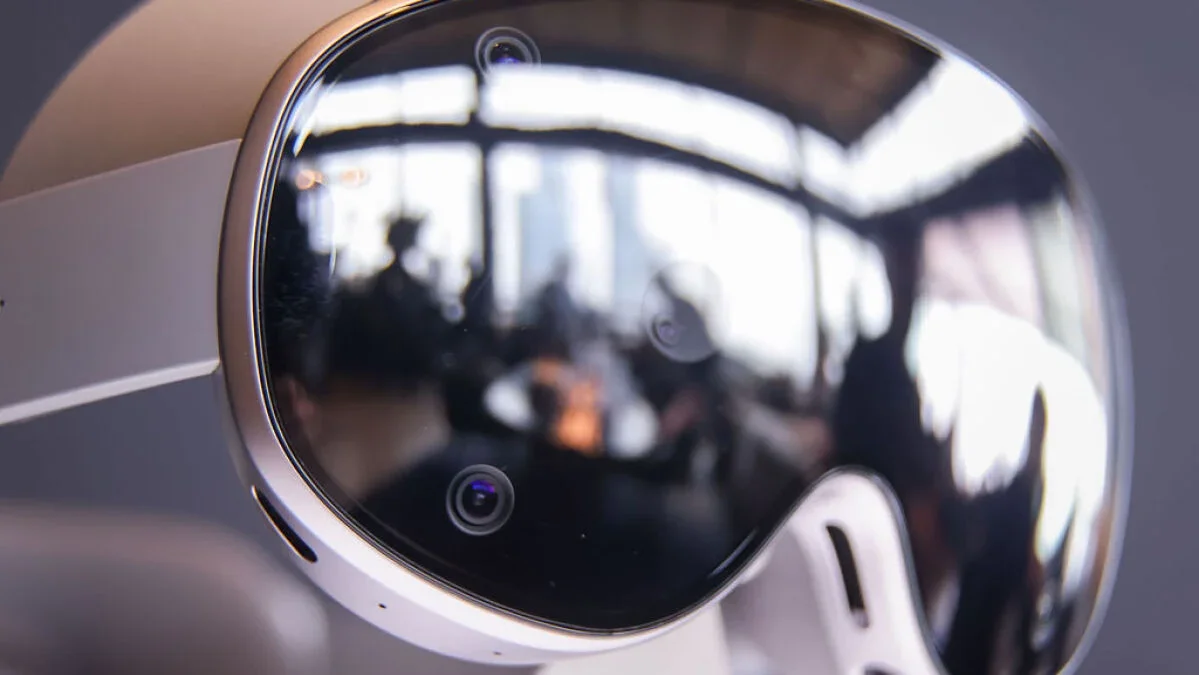 Samsung Galaxy XR: A Budget-Friendly Android XR Headset with Mixed Reviews