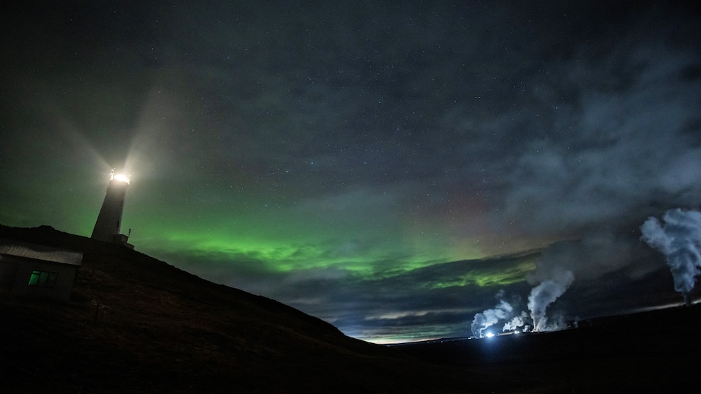Impending Iceland Volcano Eruption: Days Away, Warns Local Met Office