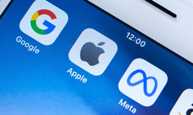 "Apple's New Fees and Restrictions for Sideloading in Europe"