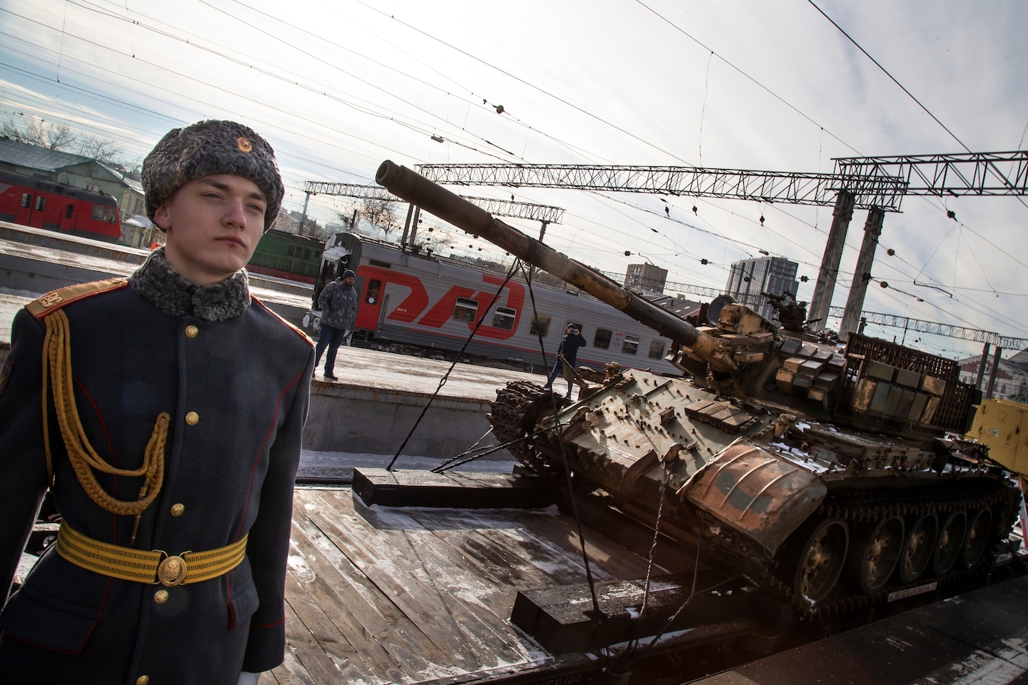 Russia's Aging Tanks Signal Shortage in Ukraine, But Are They Still Effective?