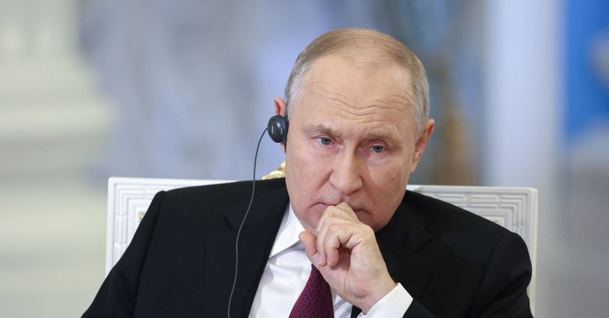 "Putin's Diplomatic Outreach: Promoting Dialogue with Israeli, Arab, and Iranian Leaders"