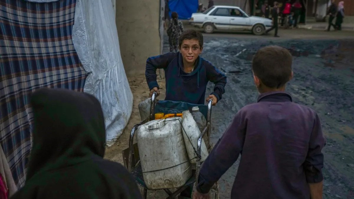 Israeli Airstrikes in Gaza: Rising Casualties Amid Ceasefire Efforts