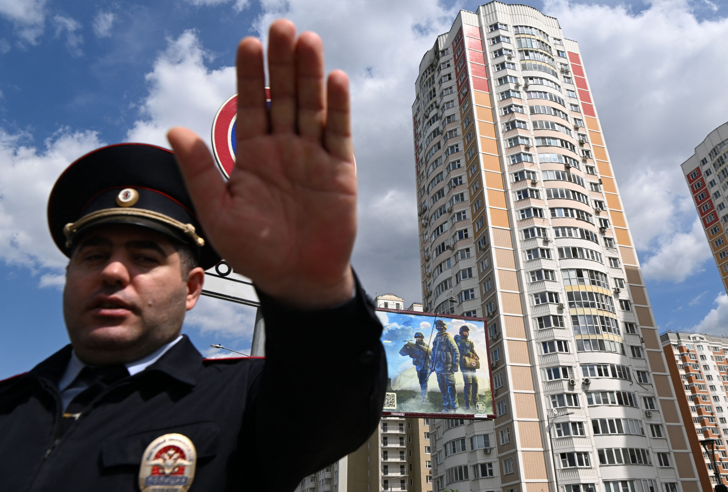 Escalating Drone Attacks: Moscow and Kyiv Engage in Aerial Warfare