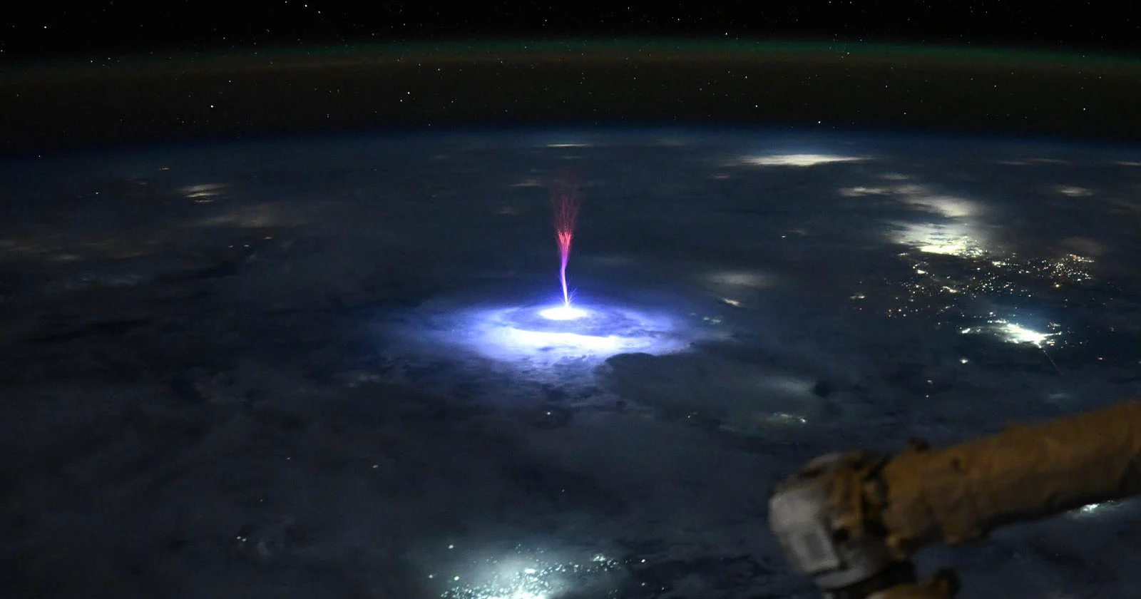 Featured image for ISS Astronaut Captures Rare Red Lightning Sprite Over North America