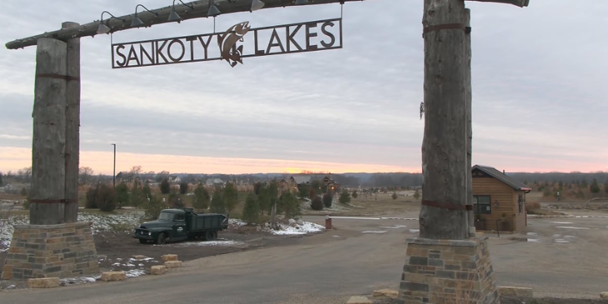 Featured image for Kim Blickenstaff puts renovated Peoria properties up for sale.