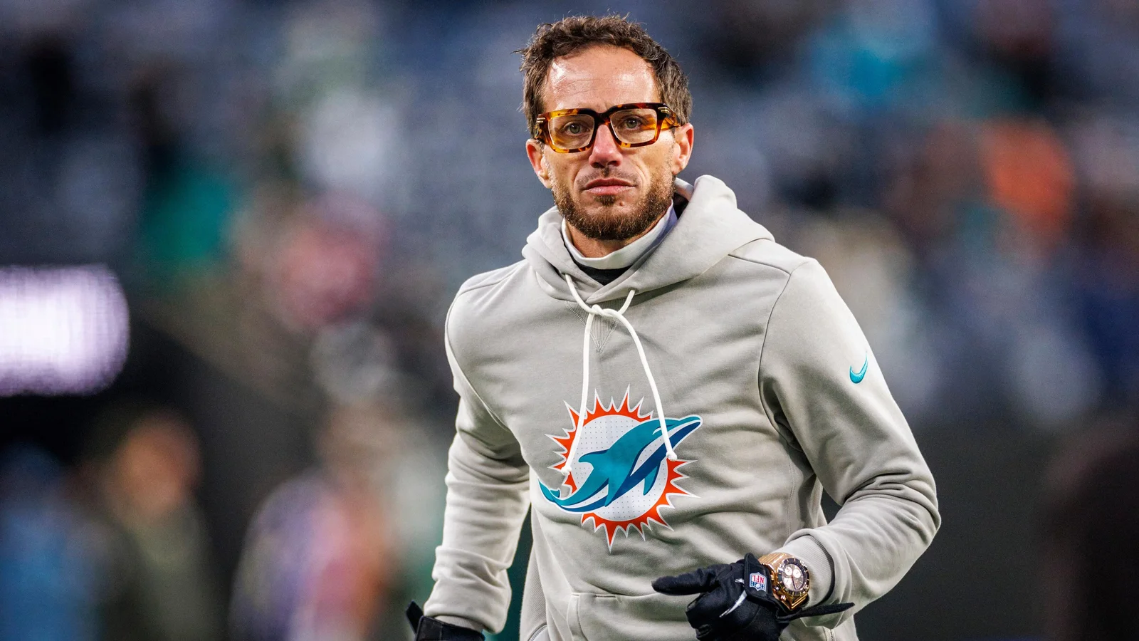 McDaniel in Bills HC pursuit as Chargers buzz swirls