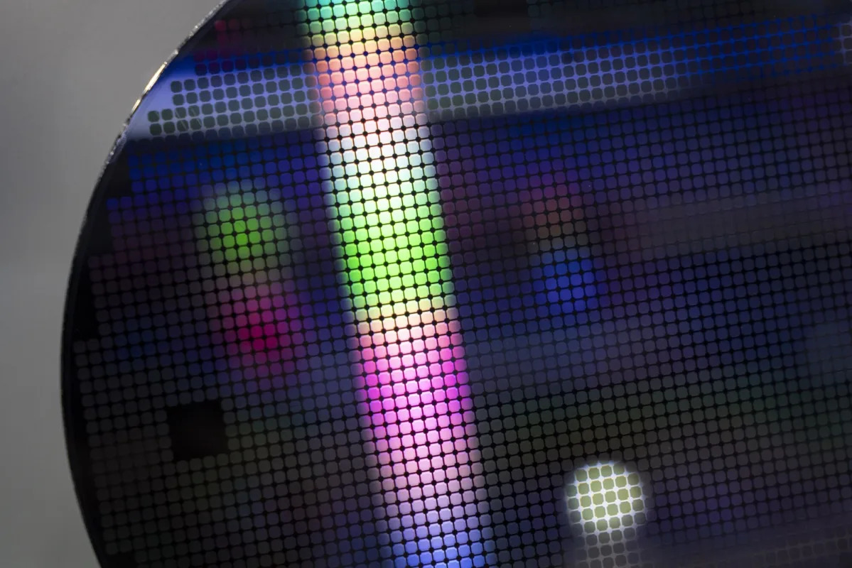 Featured image for China Launches $47.5B Fund to Boost Domestic Chip Industry