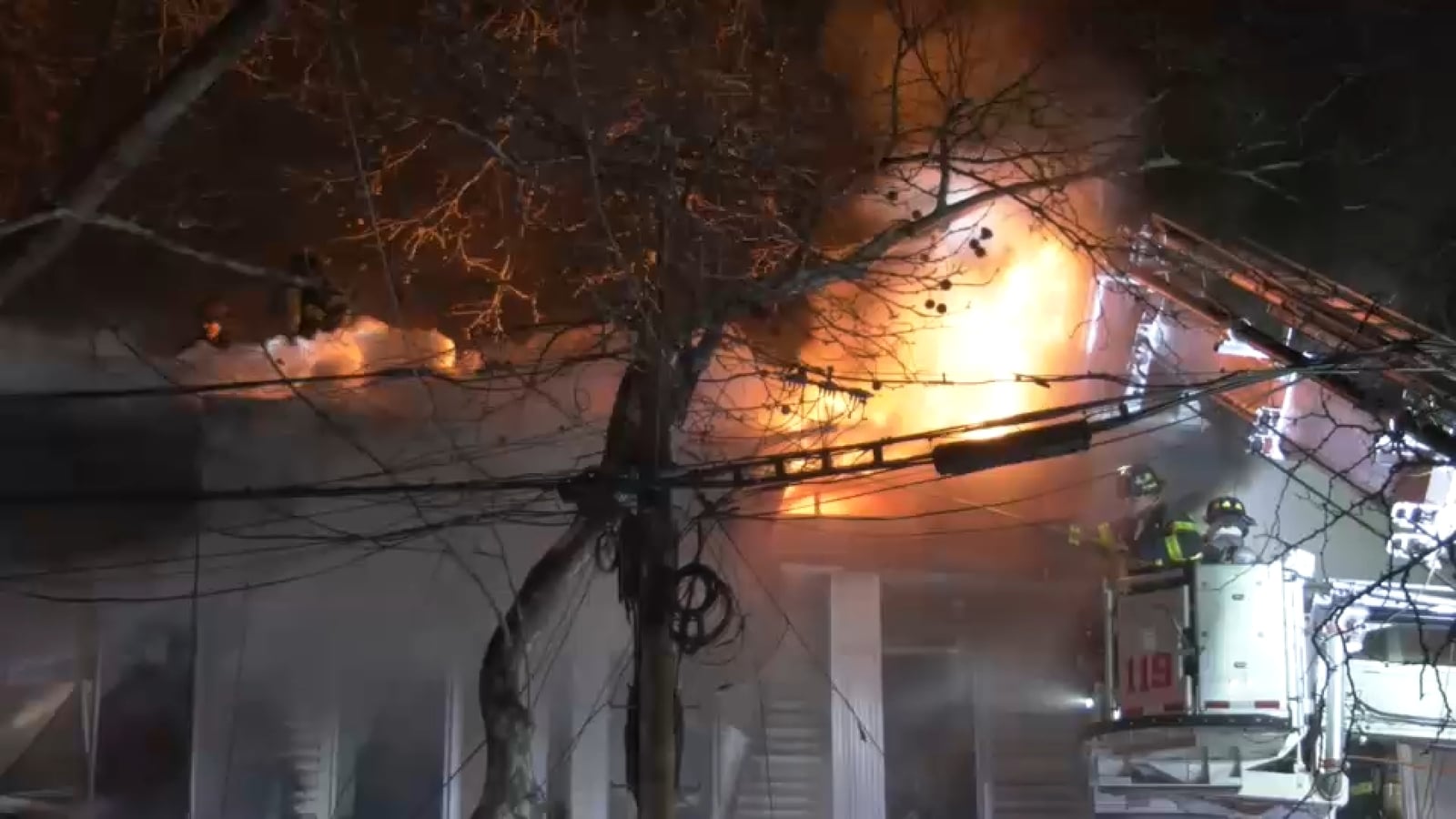 Featured image for Multiple Injuries in 4-Alarm Williamsburg Brooklyn House Fire