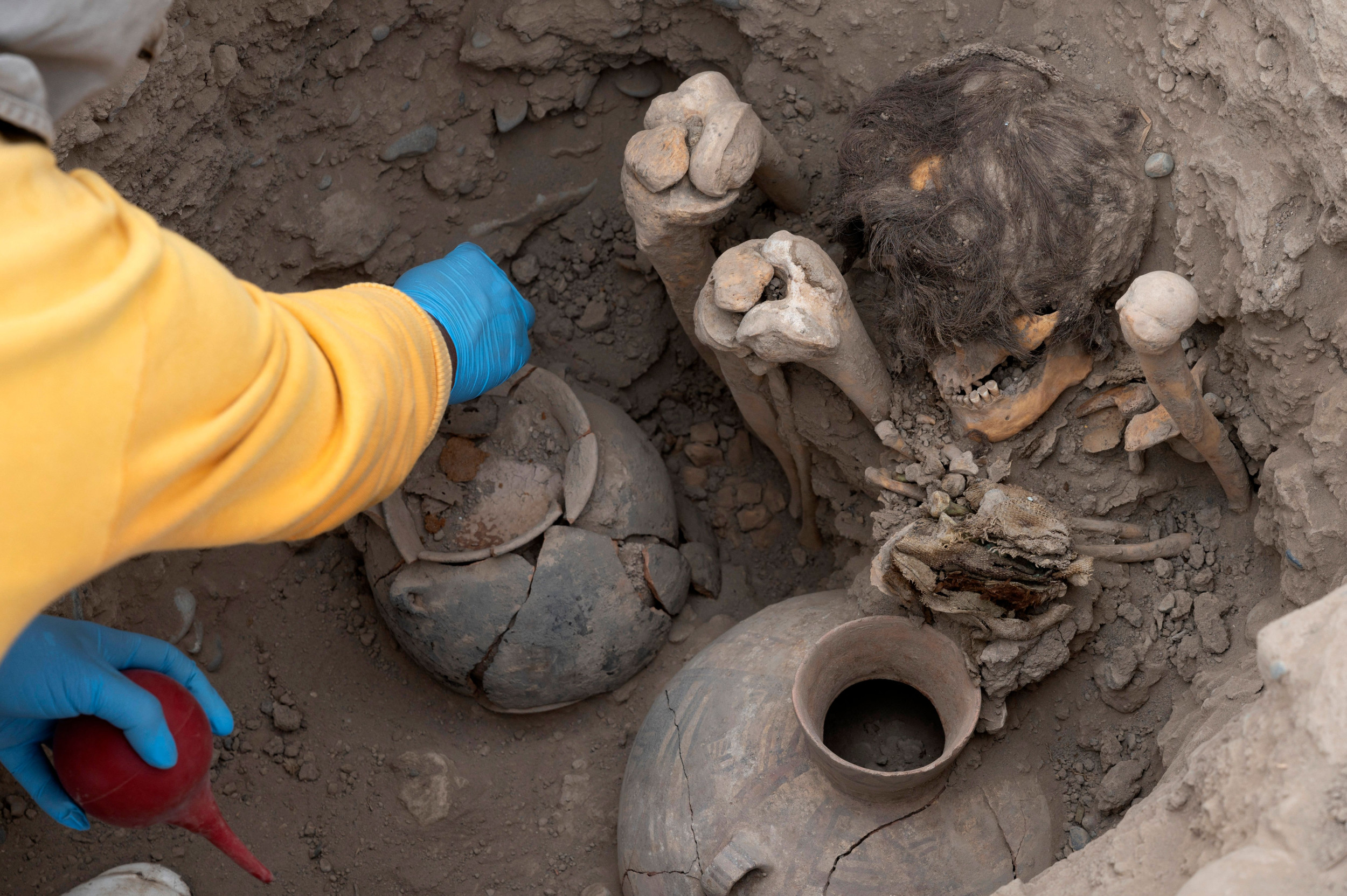 Featured image for Ancient Peruvian Pyramid Yields Remarkably Preserved 1,000-Year-Old Mummy