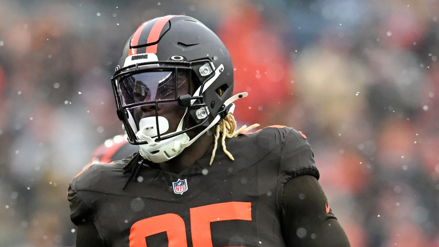Njoku exits Cleveland as he pursues NFL free agency