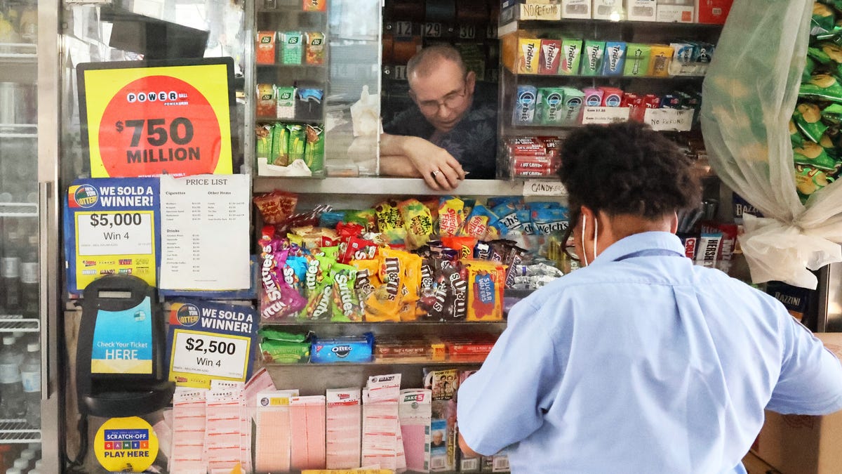 "Nov. 1 Powerball Drawing Reveals Jackpot Winning Numbers"