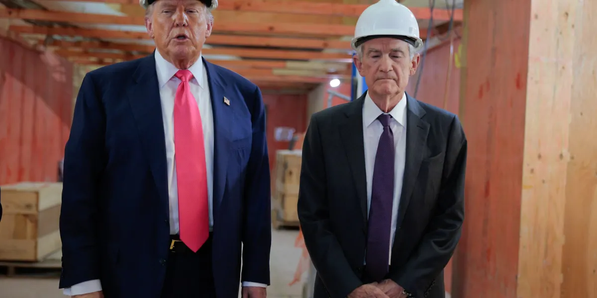 Featured image for Trump anticipates significant Fed rate cut amid economic concerns