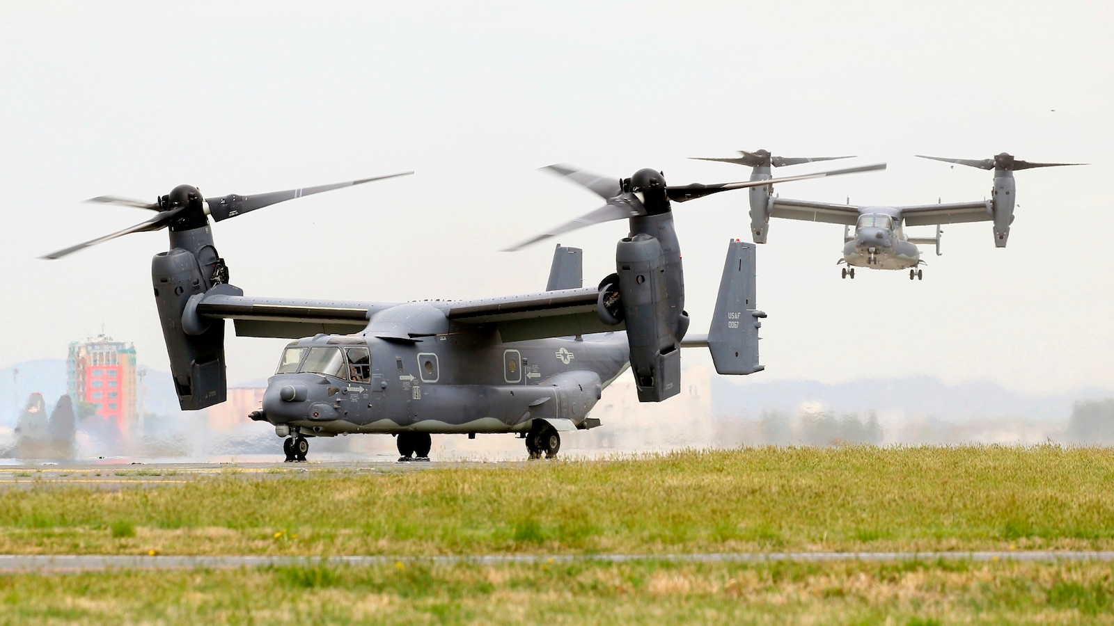 Featured image for "V-22 Osprey Cleared for Flight After Deadly Crashes"