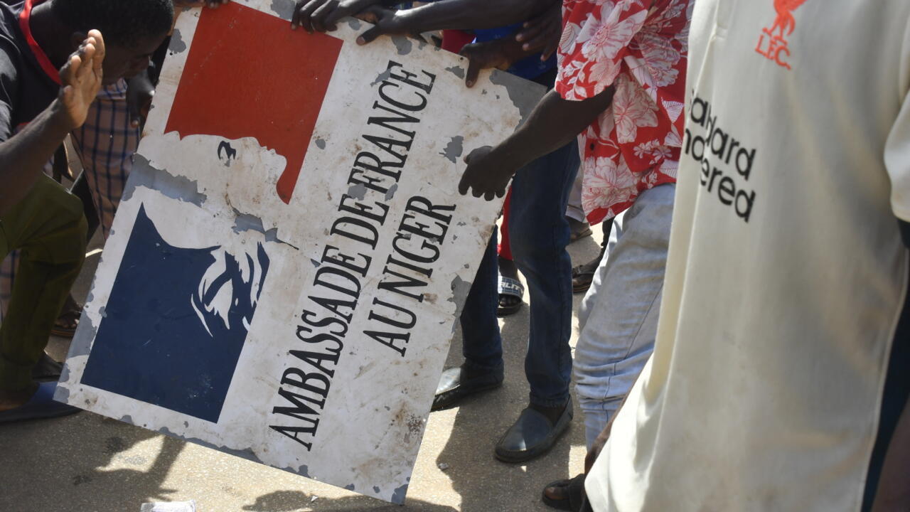 Violence Erupts in Niger as Pro-Coup Protesters Target French Embassy