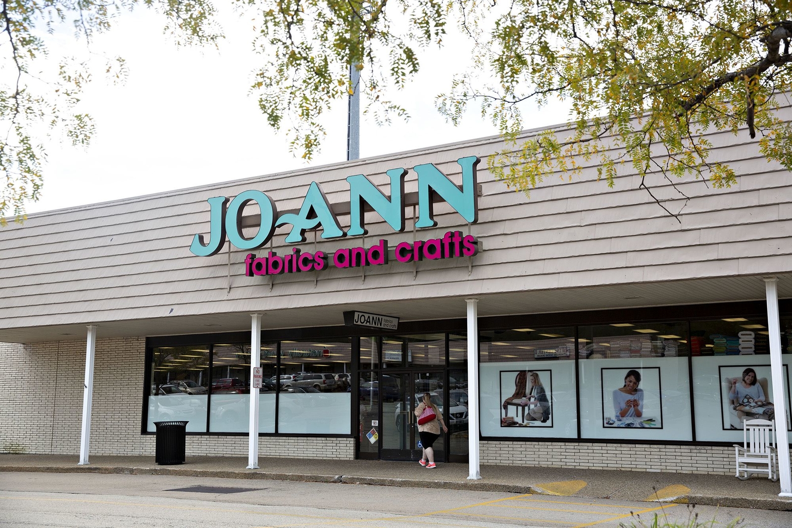 Featured image for "Joann Fabrics Files for Bankruptcy and Delisted from Nasdaq as Revenue Declines Post-Covid Spike"