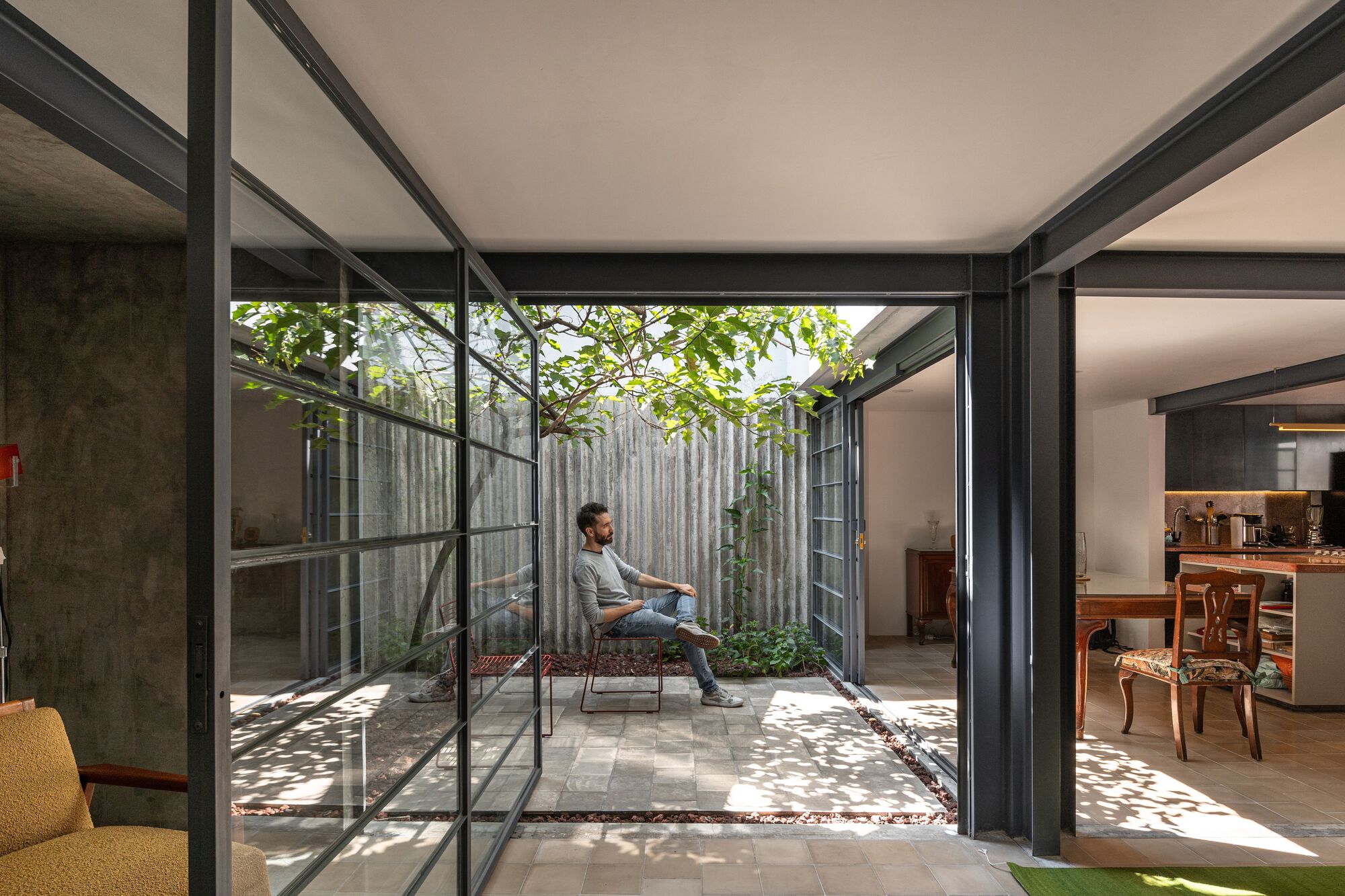 Vrtical's House and Studio Anaya: A Stunning Design.