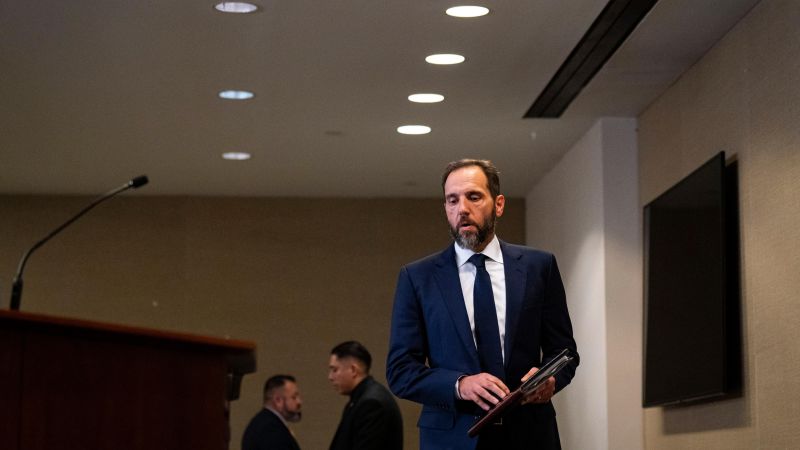 Featured image for "Prosecutors Counter Trump's Claims in Mar-a-Lago Documents Case with New Filing"