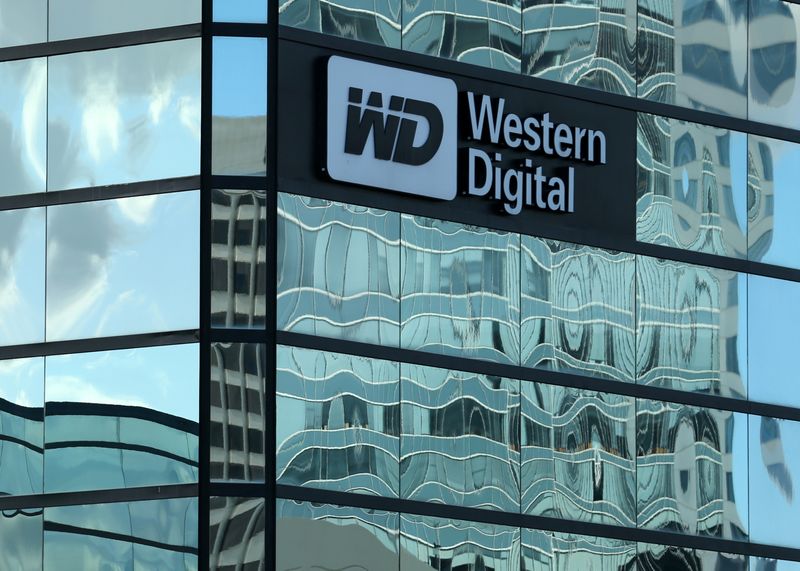 Featured image for Western Digital's Q2 Loss and Revenue Decline Impact Stock