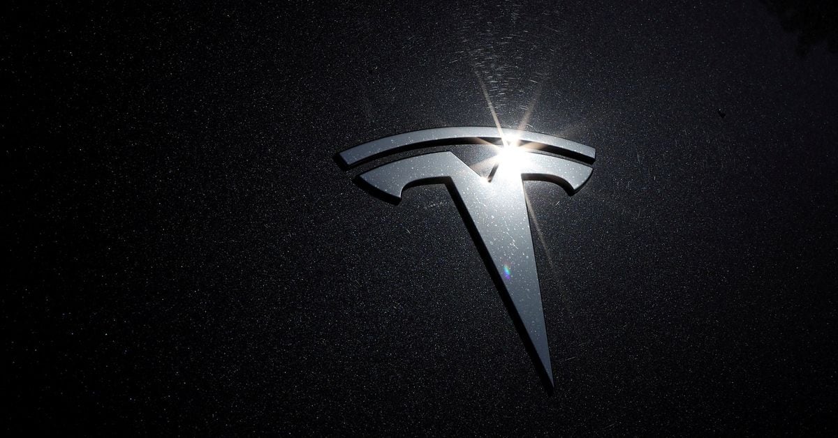 Tesla Directors Settle Excessive Compensation Lawsuit for $735 Million