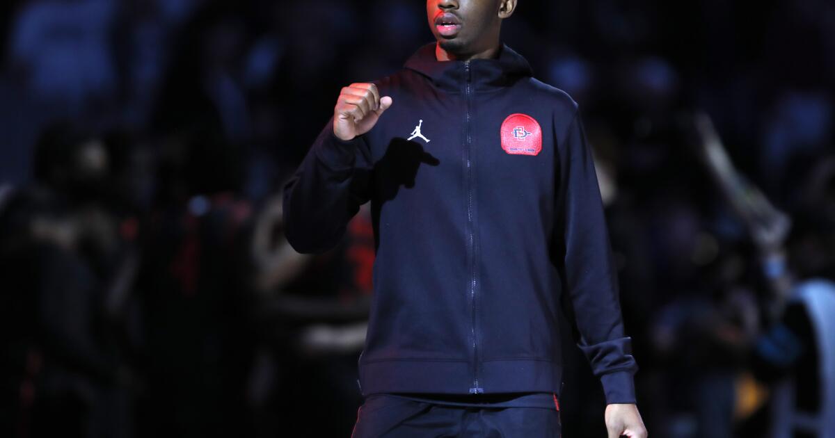 Featured image for "UConn Dominates SDSU 82-52: Key Players, Potential 'Goon,' and Nostalgic Moments"