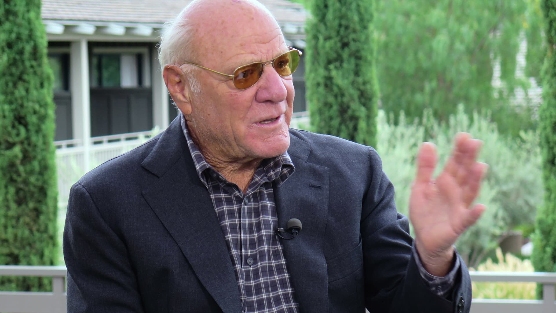 Featured image for Barry Diller Urges Hollywood Studios to Exclude Netflix from Strike Talks