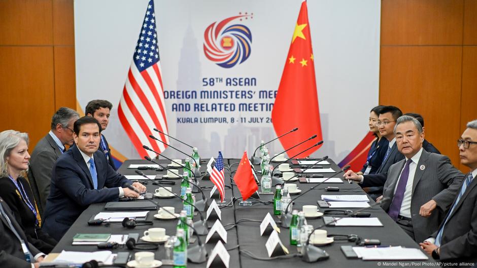 US and China Diplomacy in Southeast Asia Amid Trade Tensions