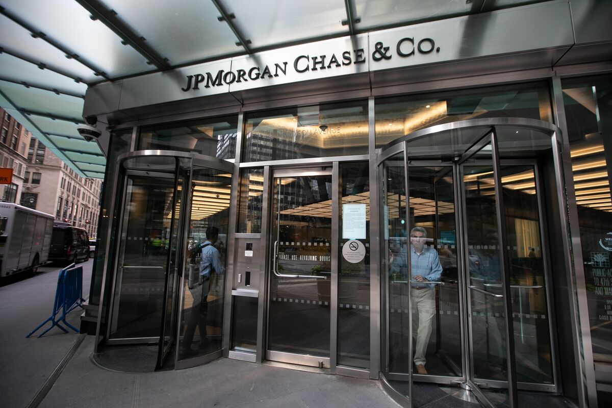 Featured image for JPMorgan Demands Fees from Fintechs for Customer Data