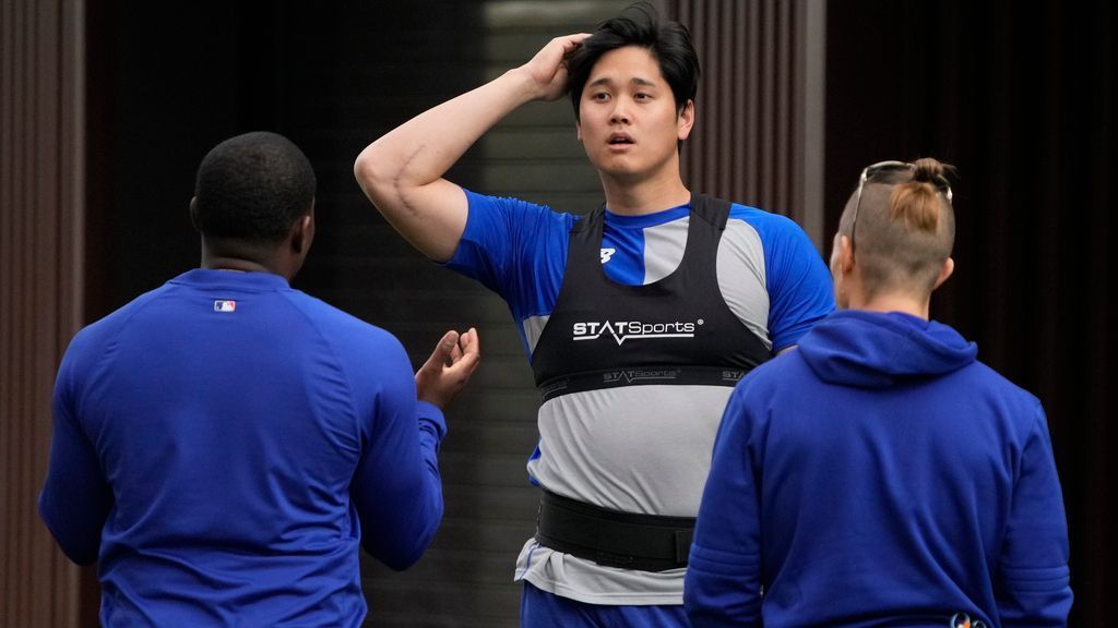 Featured image for Shohei Ohtani Shows Power in First BP Session Since Surgery