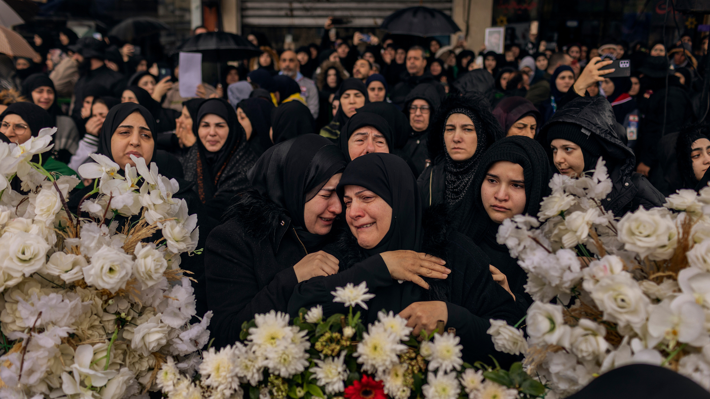 "Israeli Strikes and Hezbollah Rockets: Tensions Escalate in Lebanon"