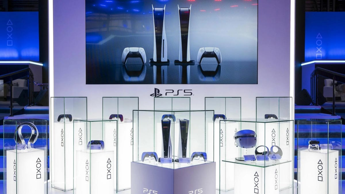 "PS5 Outshines PS4 with Record Profits and User Engagement"