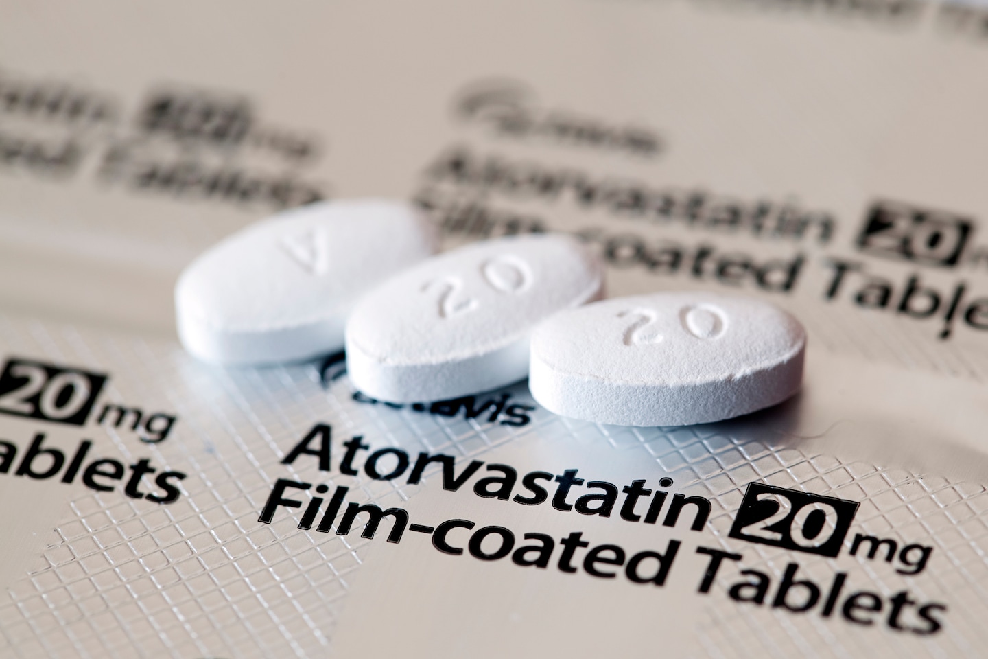 "Age and Cholesterol: When to Start Taking Statins"