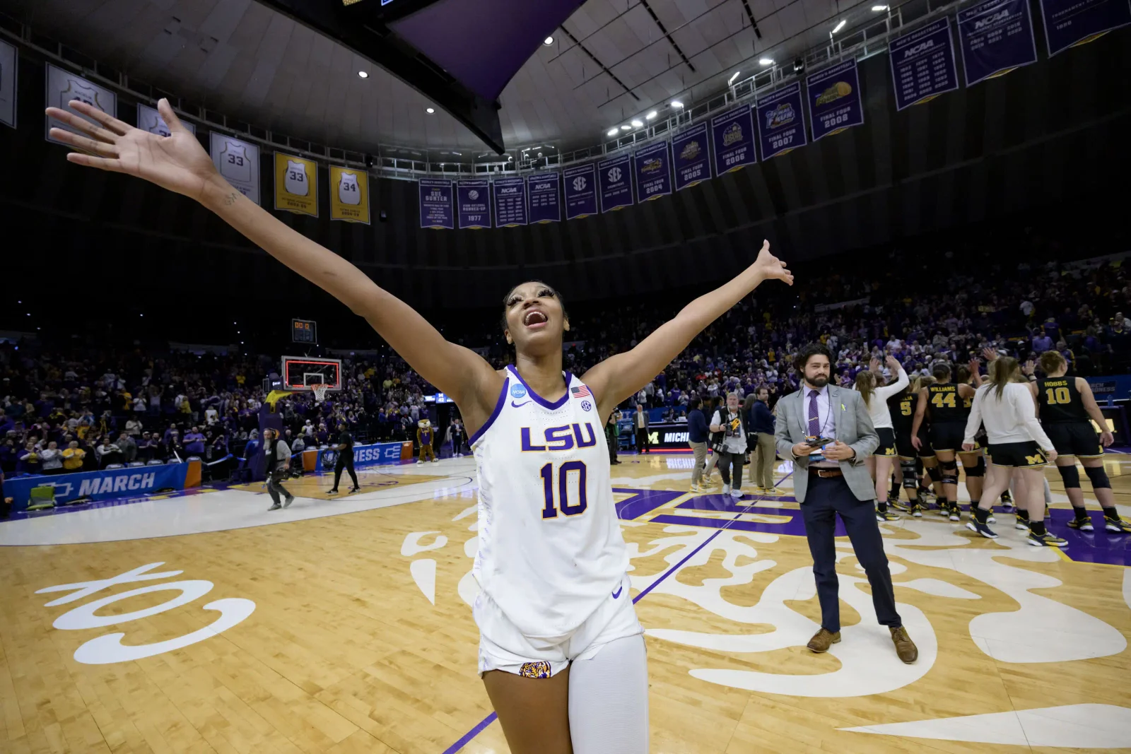 "New Format and Historic Field: Women's Sweet 16 Preview"
