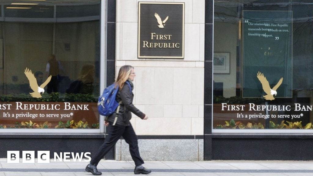 Featured image for JP Morgan slashes 1000 jobs at First Republic Bank.