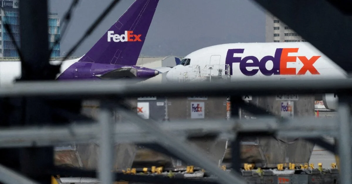 FedEx Pilots Reject Tentative Deal, Paving Way for Supervised Talks