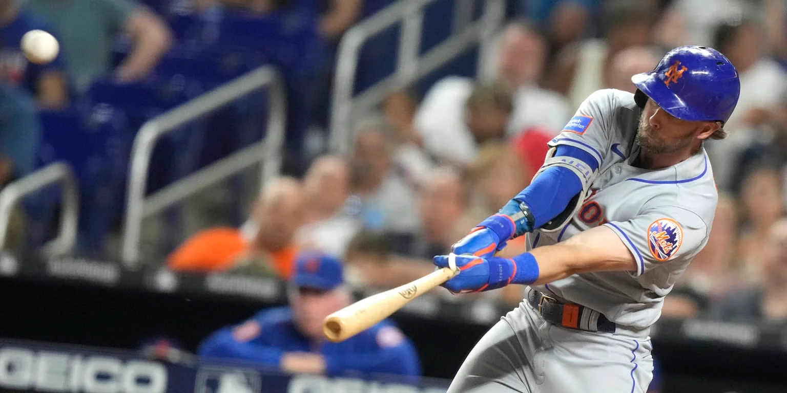 "McNeil's Ninth-Inning Home Run Propels Mets to Victory over Marlins"