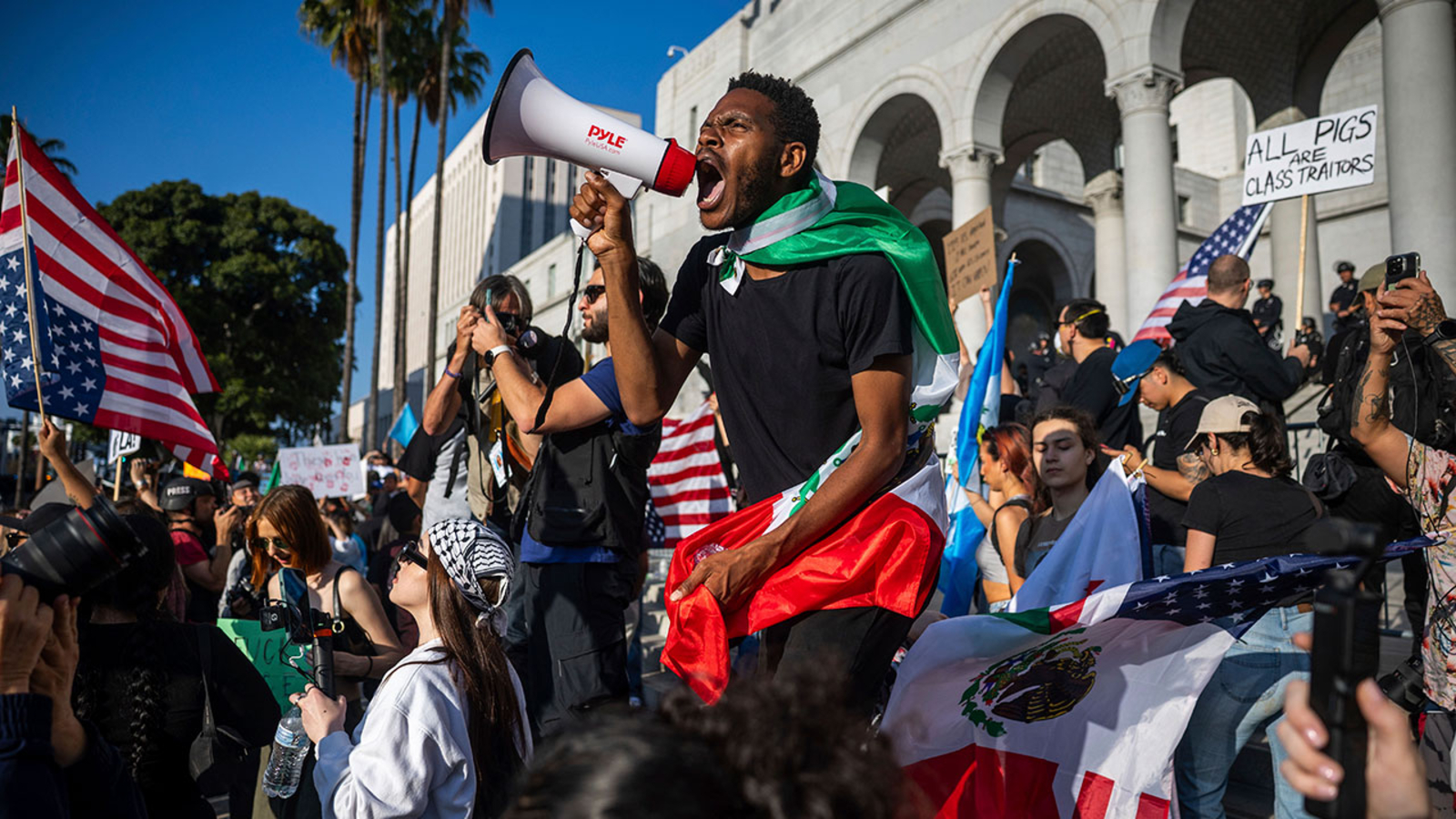 Featured image for Nationwide 'No Kings' Protests Against Trump's Military Parade